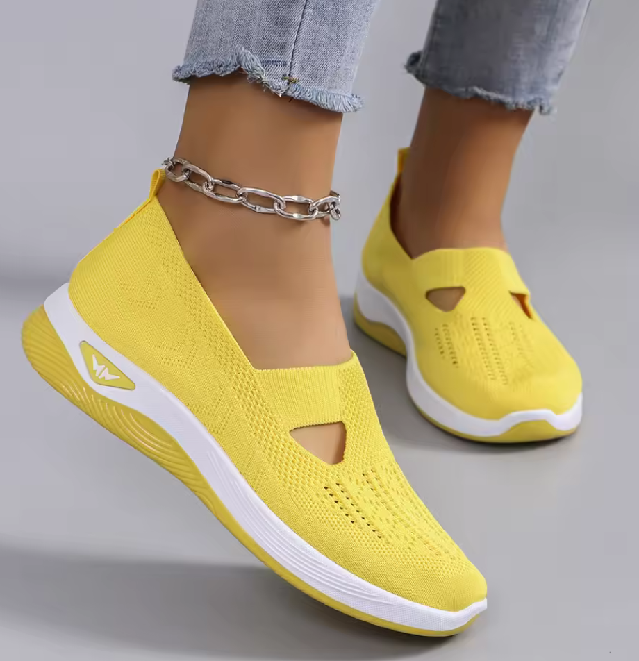 Slip-on Skor – Sportig komfort i färgstark design