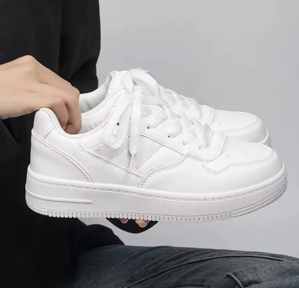 Luna Sneakers