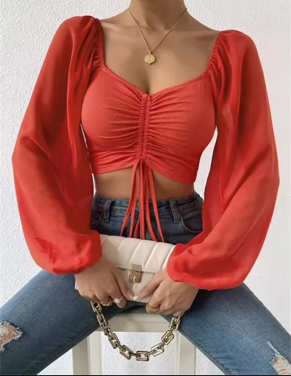 Chiffonärmad Croppad Snörtop – Elegant V-ringad Blus med Rynk & Puffärm