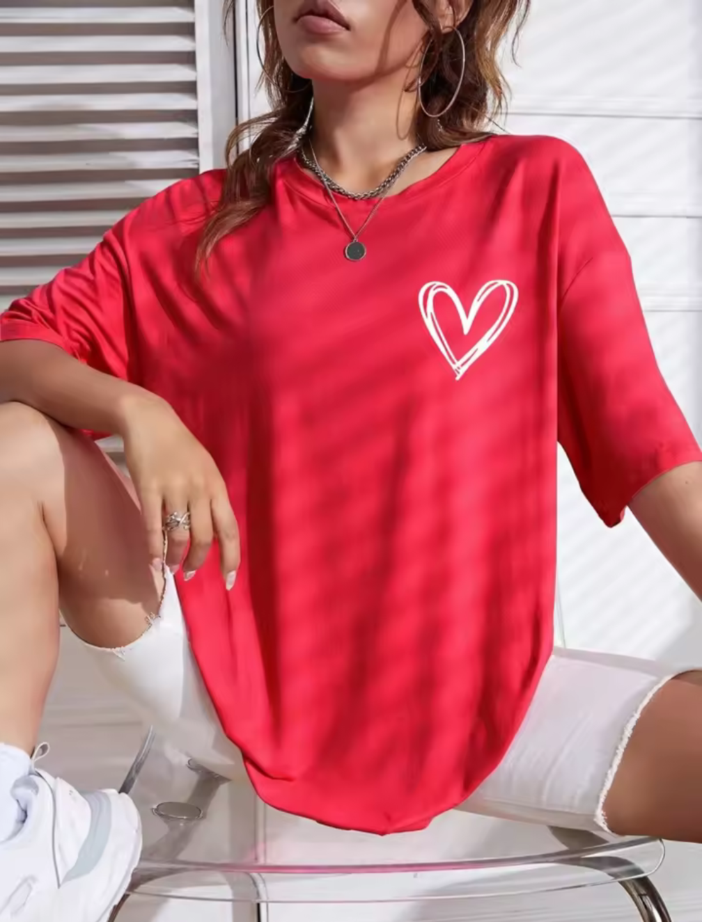 Oversize T-shirt med tecknat hjärta – flera färger
