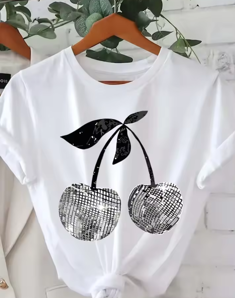 T-shirt med glittriga körsbär