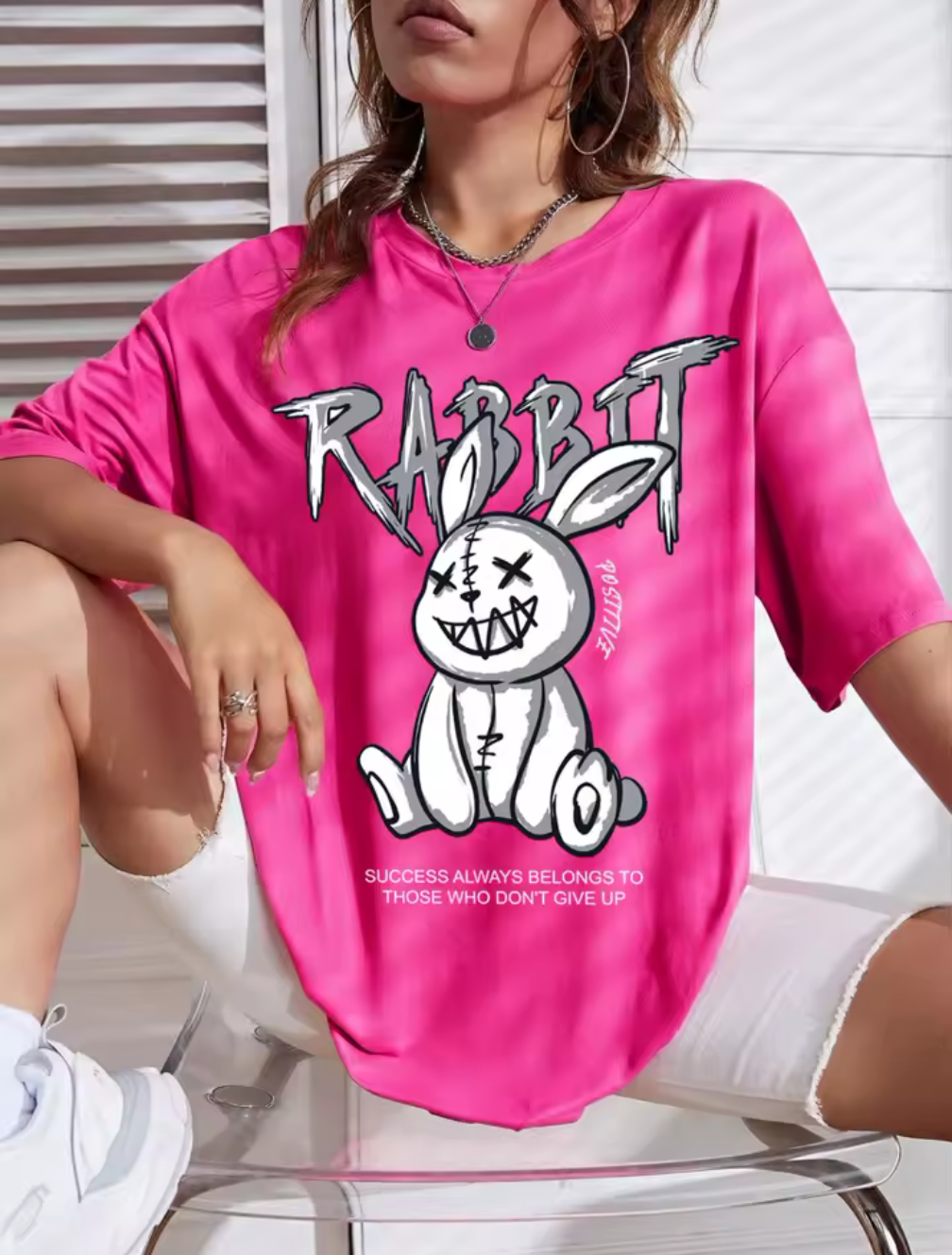 Oversized T-shirt "Rabbit" – Streetstyle med attityd