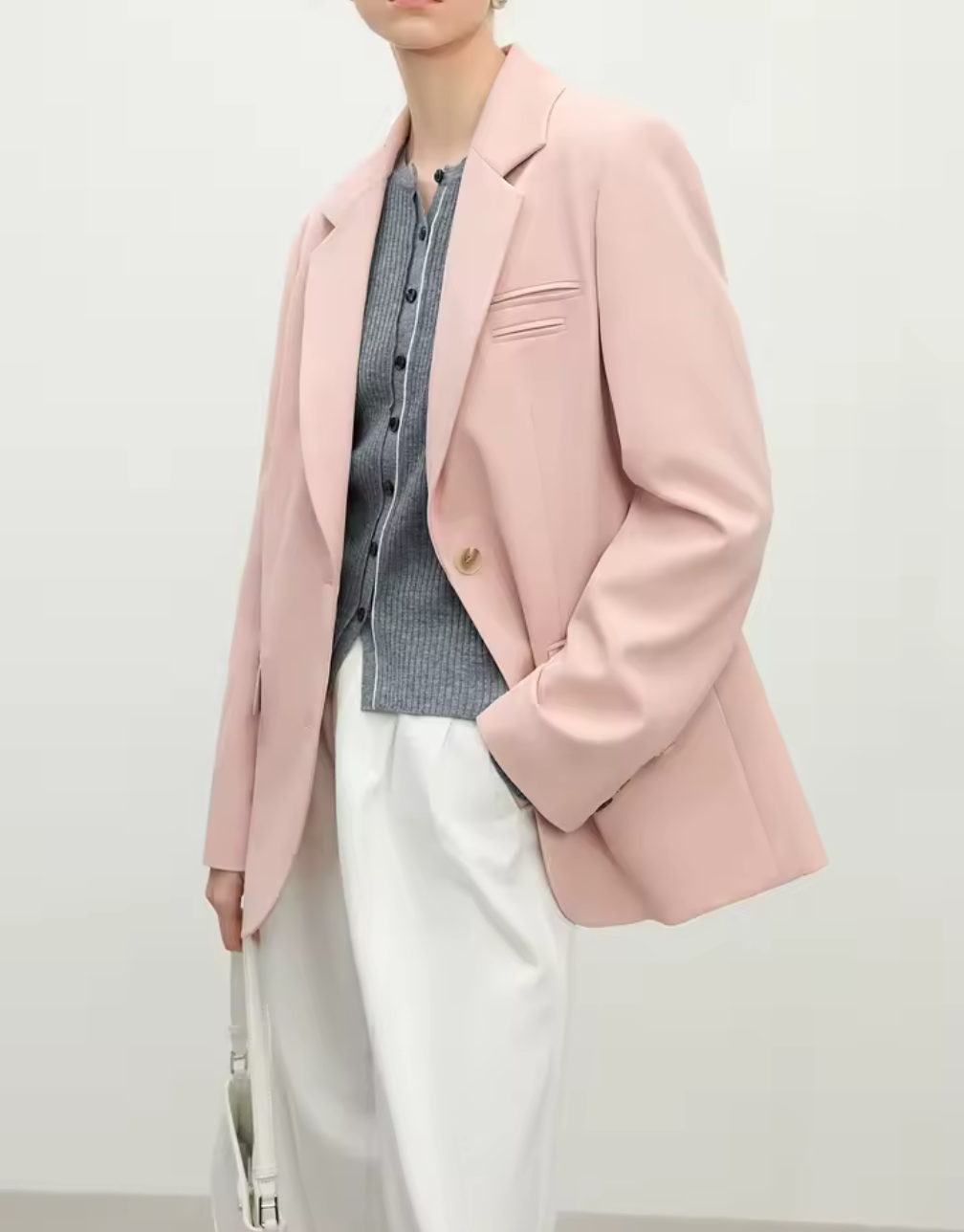 Oversized kavaj i rosa eller mörkgrå – stilsäker vardagsfavorit
