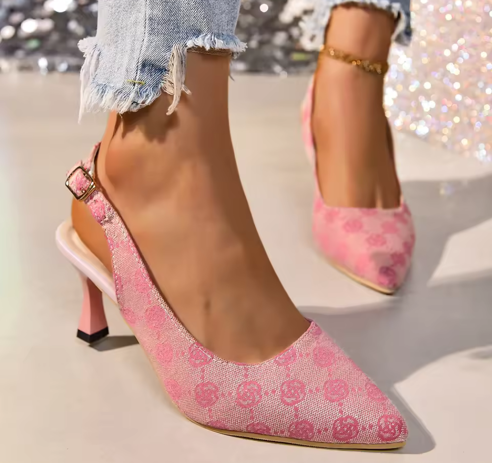Designade pumps med mönstrad canvas och slingback-klack – Beige eller Rosa