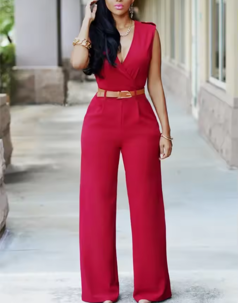 Elegant ärmlös jumpsuit med markerad midja – flera färger