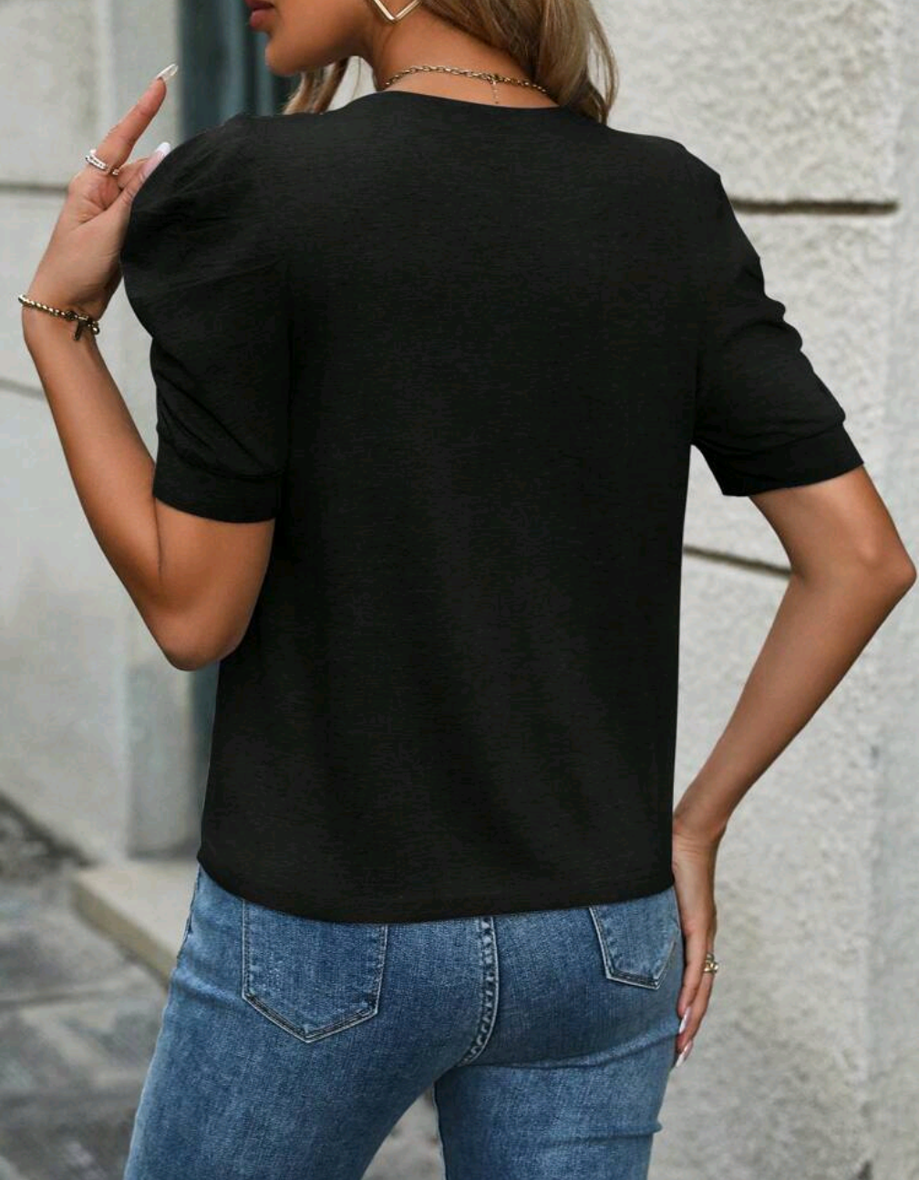 Puff Sleeve Tee – Feminint & avslappnat i ett