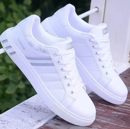 Klassiska Vita Sneakers – Minimalistisk & Stilren Design