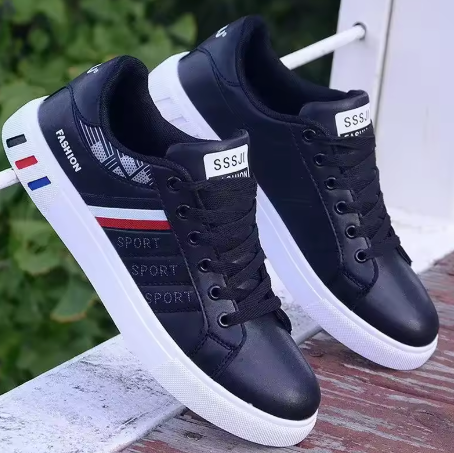 Klassiska Svarta Sneakers – Minimalistisk & Stilren