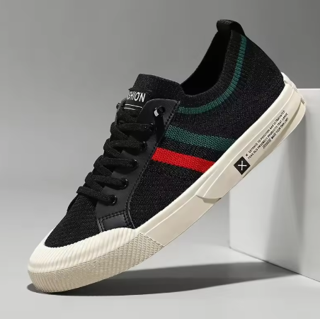 Stickade Sneakers – Minimalistisk Design med Maximal Komfort - Svarta