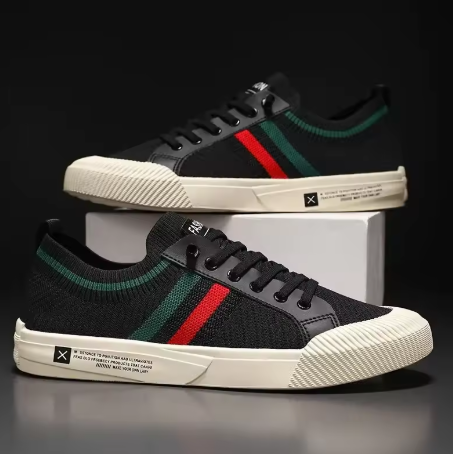 Stickade Sneakers – Minimalistisk Design med Maximal Komfort - Svarta