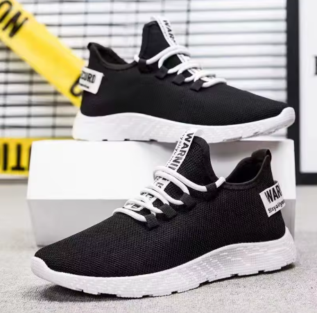 Svarta Sneakers med Vita Detaljer