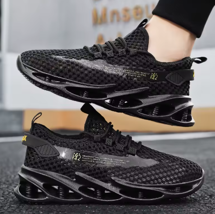 Svarta Futuristiska Sneakers – Kraftfull & Elegant Look