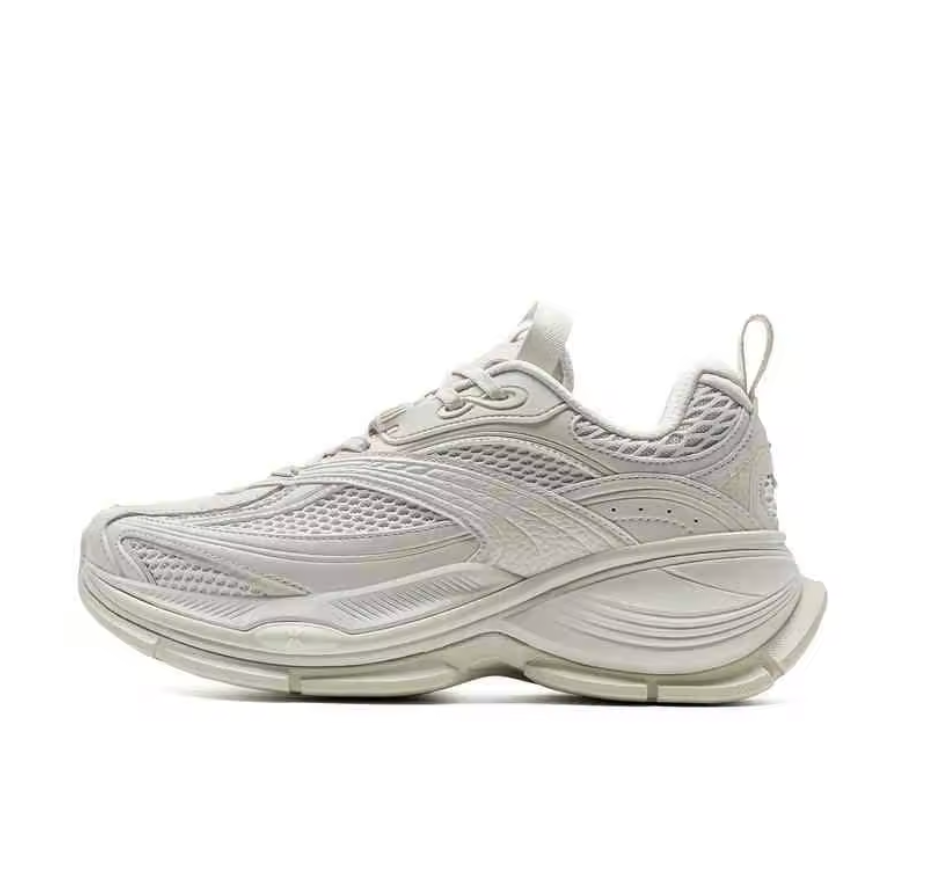 Chunky Tech Sneakers – Retro-Modern Komfort & Stil