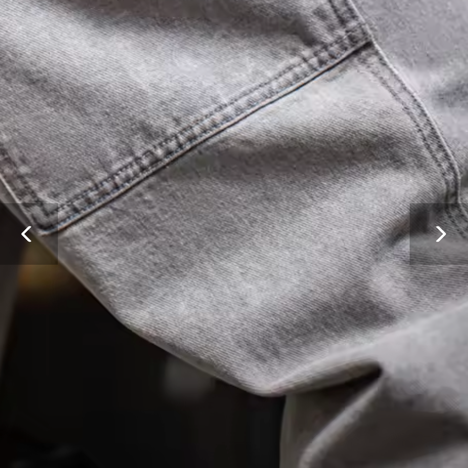 Urban Edge™ Wide Fit Jeans – Ljusgrå Denim med Slitningar