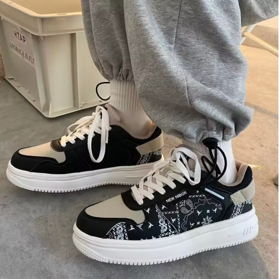 Streetstyle Deluxe – Chunky sneakers med exklusivt mönster