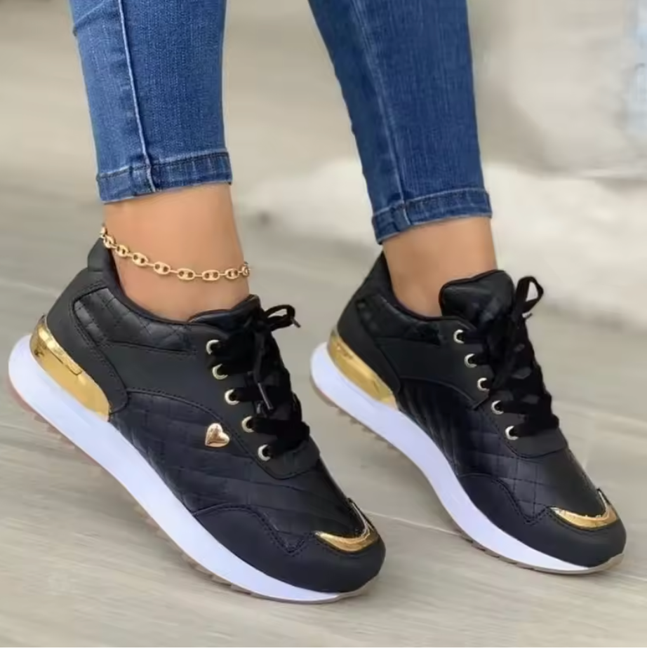 Trendiga sneakers med quiltad design & gulddetaljer – Finns i flera färger