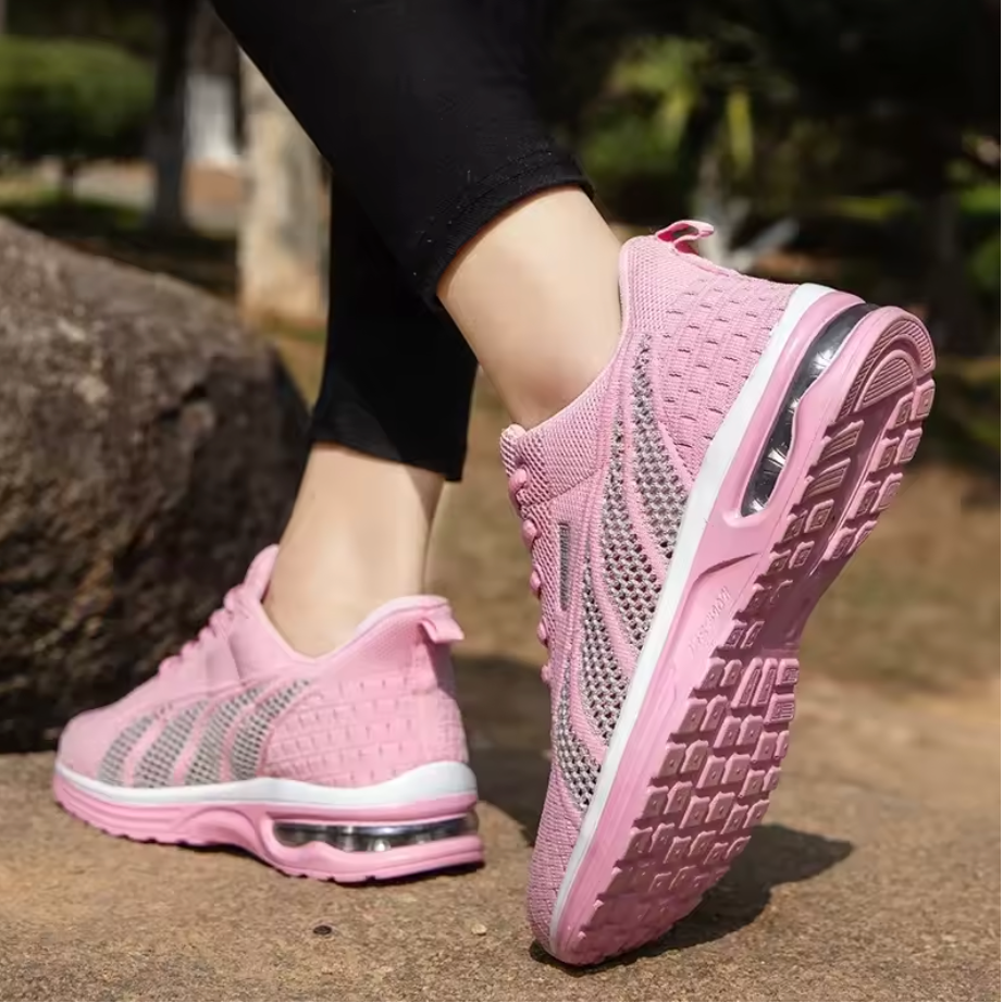 Luftiga sportsneakers med rosa detaljer – perfekt för vardag & träning