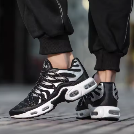 Sportiga sneakers med luftkuddar  – Svart/Vit & Röd/Svart