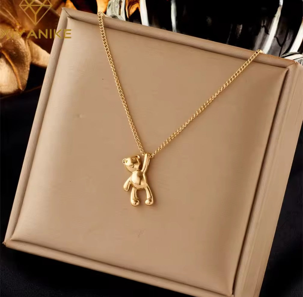 Cute Charm – Halsband med guldtonad björn
