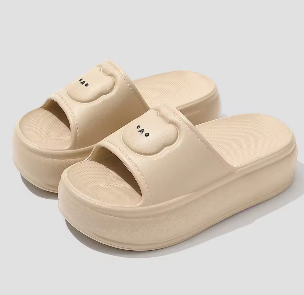 Teddy Slides med plattform – Sötaste statementet för dina fötter!