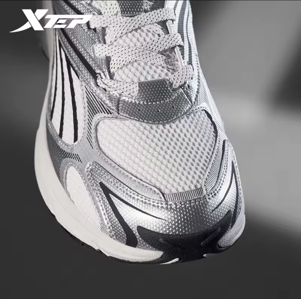 XTEP Retro Sport Sneaker
