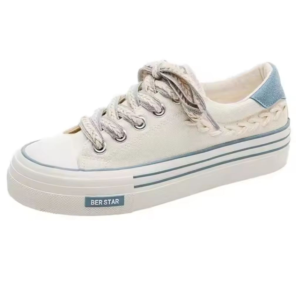 Trendiga platå-sneakers i canvas med flätade detaljer – "BER STAR"