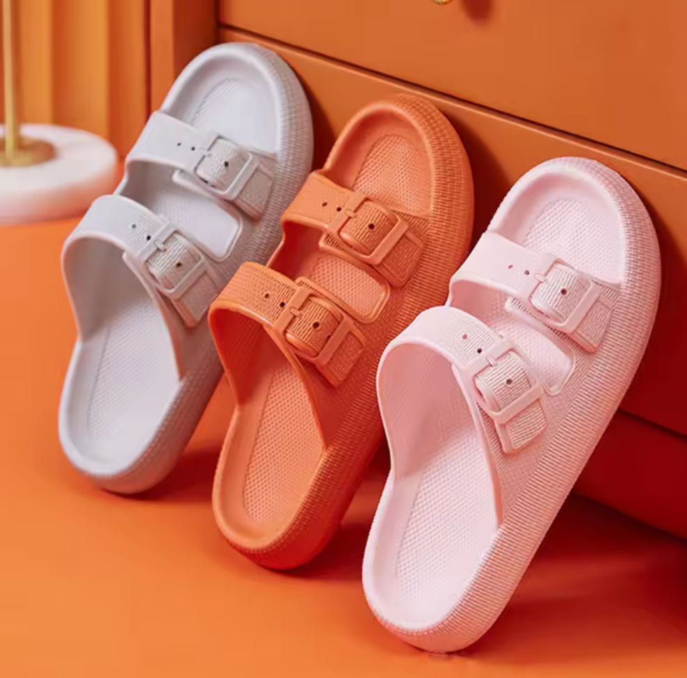 BuckleFlex Slides – Färgglad komfort med stilren edge
