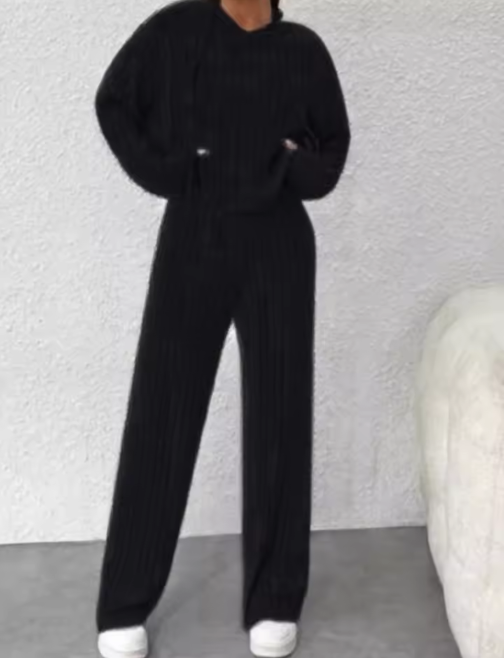 RIBBSTICKAT MYSSET MED HOODIE & VIDA BYXOR