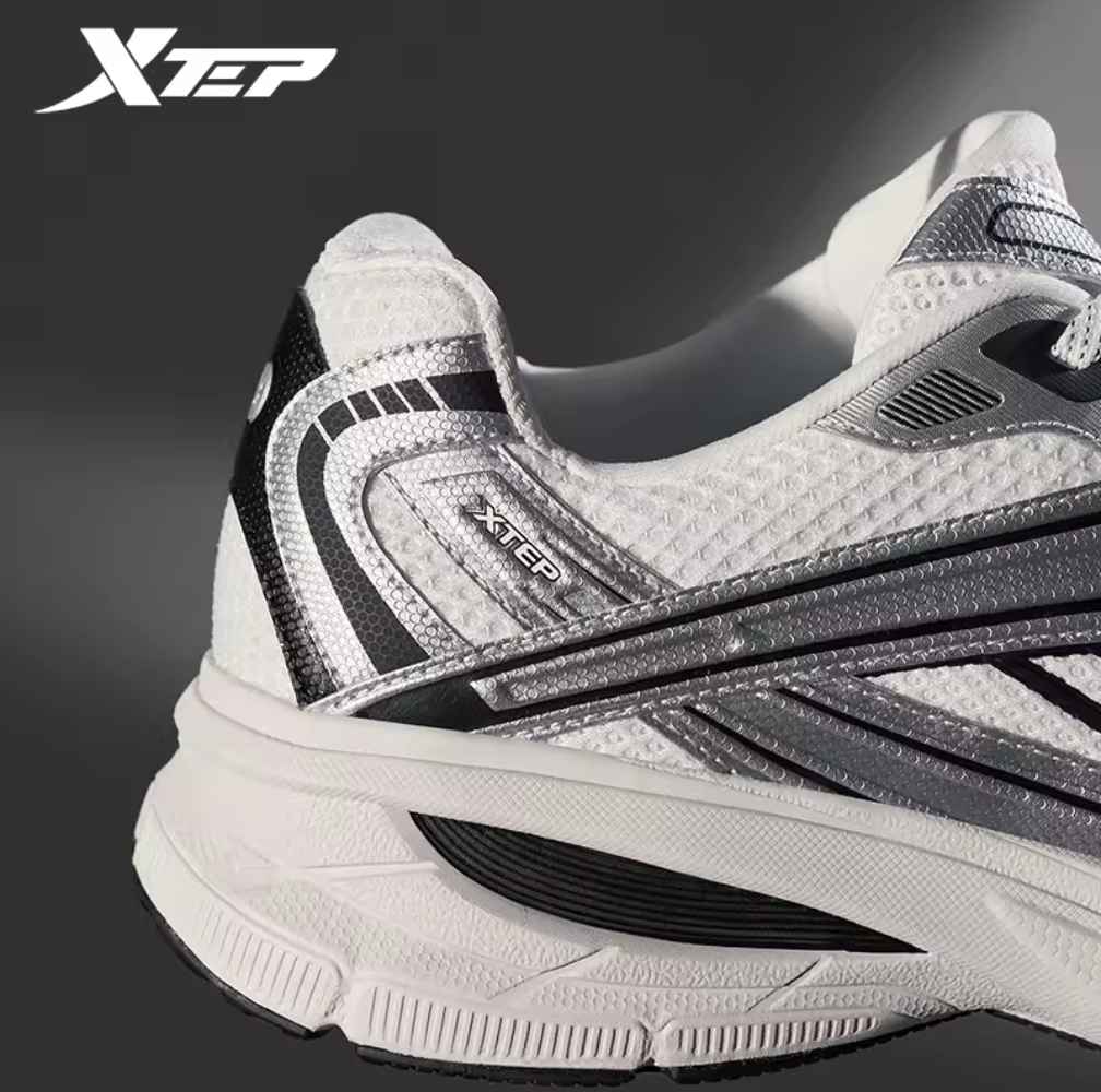 XTEP Retro Sport Sneaker