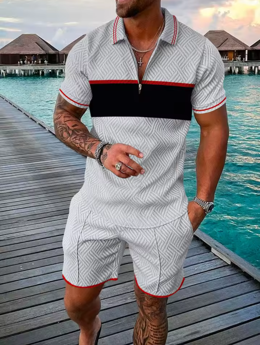 Stilren sommarlook – set i mönstrad design med sportiga detaljer